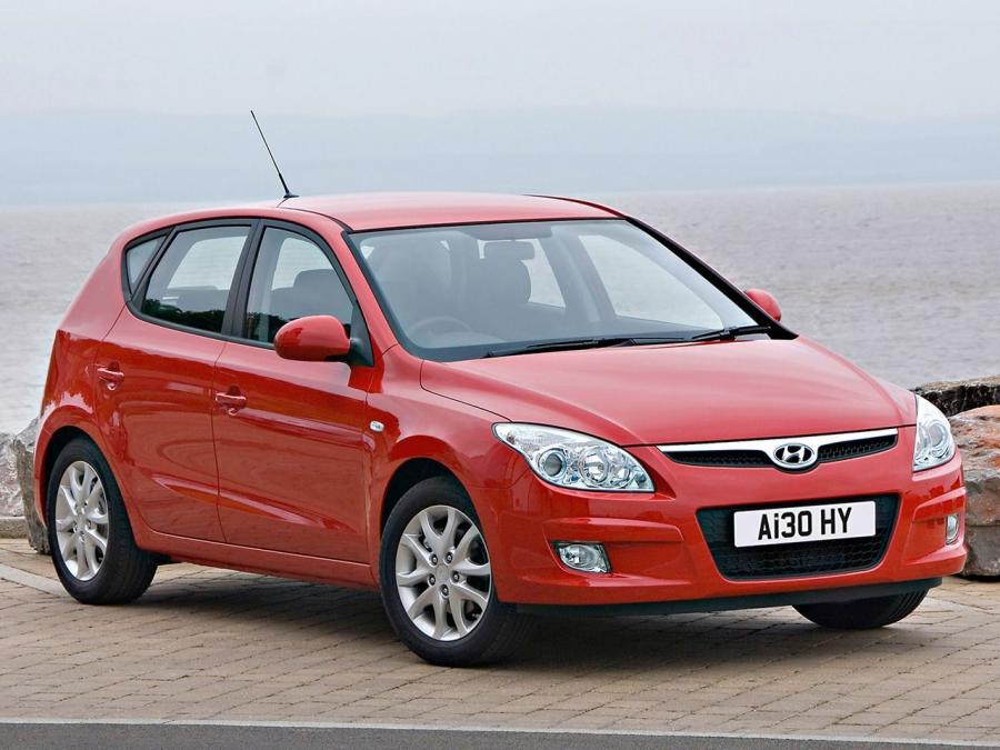  Hyundai i30 2007 года  (UK) (фото 9 из 32)